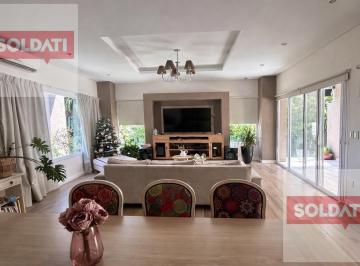 Casa · 230m² · 5 Ambientes · 6 Cocheras · Casa en Venta en Haras Santa Maria - Escobar