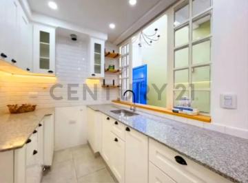 PH · 54m² · 2 Ambientes · Venta PH 2 Ambientes Villa Luro Reciclado a Nuevo Patio Balcon Permuta