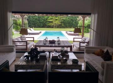 Casa · 495m² · 7 Ambientes · 4 Cocheras · Casa en Venta en Martindale I Vco Propiedades