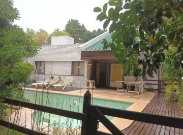 Casa de 5 ambientes, Presidente Perón · Casa 5 Amb C/ Piscina y Jardín - Country Club El Paraíso, Guernica