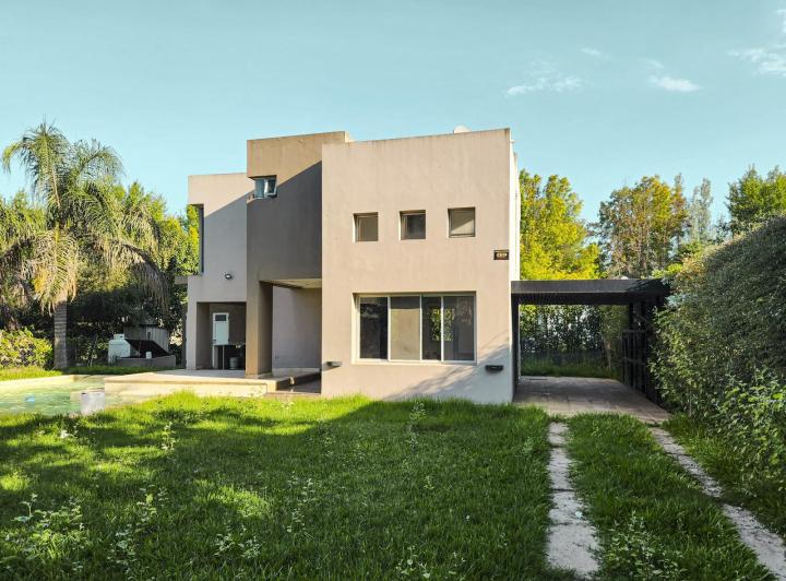 Casa · 128m² · 5 Ambientes · 1 Cochera
