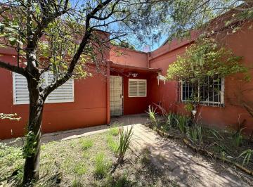 Casa · 106m² · 3 Ambientes · 1 Cochera · Venta Casa 3 Ambientes con Lote Hurlingham
