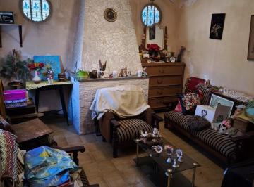 Casa · 84m² · 3 Ambientes · Venta Casa Dos Dorm. con Terraza y Cochera en Zona Oeste