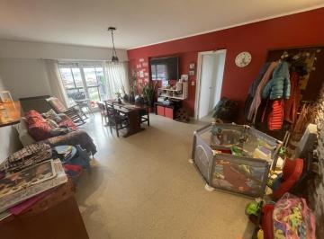 Departamento · 86m² · 4 Ambientes · Venta Impecable Departamento en Teodoro Bronzini y 9 de Julio