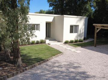 Casa · 160m² · 4 Ambientes · 2 Cocheras · Casa en Venta, 4 Ambientes, en Santa Clara, Manzanares, Pilar, Gba Norte