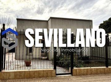 Casa de 4 ambientes, Lomas de Zamora · Casa Apto Credito 3 Ambientes Jardin y Cochera con Gran Lote