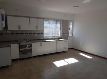 Departamento · 60m² · 3 Ambientes · Depto en Av Hipolito Yrigoyen 2200 con Bajas Expensas
