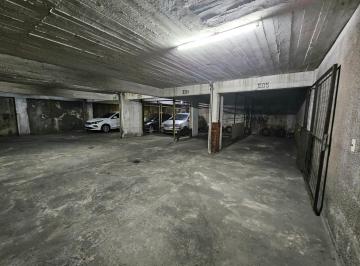 Garage · 12m² · Cochera en Venta, Laprida 1191