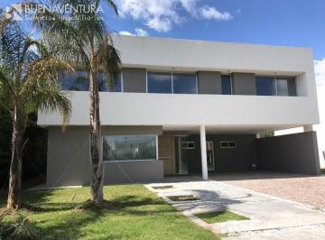 Casa · 365m² · 5 Dormitorios · Impecable Se Alquila / Se Vende - Fincas de Iraola II
