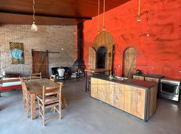 Casa · 170m² · 6 Ambientes · 2 Cocheras · Casa en San Roque