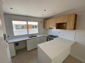 PH de 2 ambientes, Berazategui · Triplex con Cochera Cubierta - Terraza - Parrilla - Apto Crédito