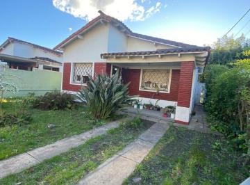 Casa · 72m² · 3 Ambientes · 1 Cochera · Casa en Venta en Gonnet