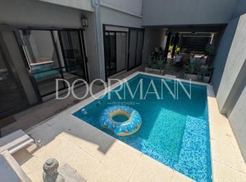 Casa · 162m² · 4 Ambientes · 2 Cocheras · Casa en Venta 3 Dorm. San Isidro Permuta