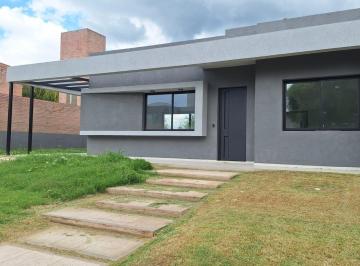 Casa · 175m² · 5 Ambientes · 1 Cochera · Las Cañitas Camino Falda del Carmen, Casa a Estrenar