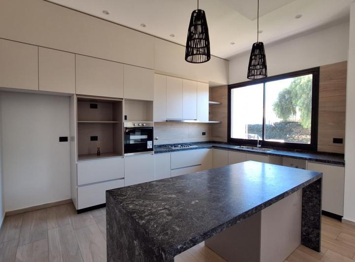 Casa · 175m² · 5 Ambientes · 1 Cochera