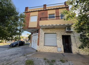 Edificio de 5 ambientes, La Matanza · Venta en Block Edificio 2 Departamentos, 1 PH 3 Ambientes, 1 Local y 2 Cocheras