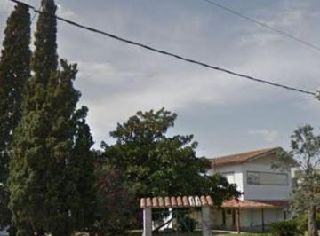 Casa de 4 ambientes, Quilmes · Chalet en Venta en Ezpeleta Este