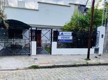 Casa · 155m² · 4 Ambientes · 1 Cochera · Casa en San Fernando