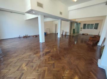 Oficina comercial · 200m² · 5 Ambientes · Oficina en Alquiler - Piso de Oficinas - Zona Premium - San Nicolas