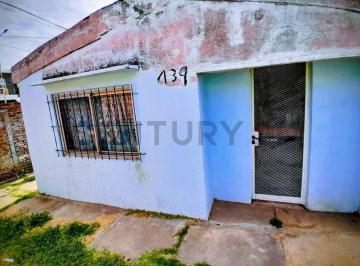 Casa · 204m² · 3 Ambientes · Venta Casa a Reciclar en Merlo - Barrio Los Ceibos
