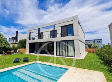 Casa · 229m² · 5 Ambientes · 1 Cochera · Casa en Venta en Ceibos, Puertos, Escobar