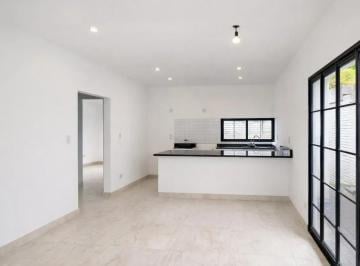 PH · 60m² · 3 Ambientes · 1 Cochera · PH 3 Ambientes en Venta en Castelar Norte