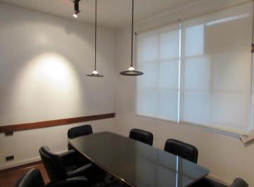 Oficina comercial · 150m² · 3 Ambientes · Oficina en Alquiler en Pleno Centro con Varios Despachos Excelente Ideal Estudio Jurídico
