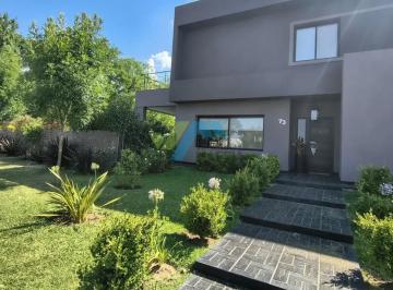 Casa · 180m² · 4 Ambientes · 2 Cocheras · Casa en Venta en Santa Lucia, Pilar del Este, Pilar