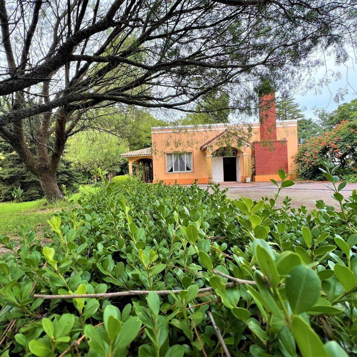 Venta - excelente oportunidad en El Tejado, casa quinta con salón de eventos