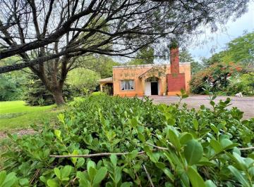 Casa · 271m² · 8 Cocheras · Venta Salon de Eventos - Centro de Dia - Casa Quinta