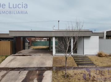 Casa · 168m² · 4 Ambientes · 2 Cocheras · Barrio Olivos del Torreón/3 Hab/2 Baños/ Cochera Doble