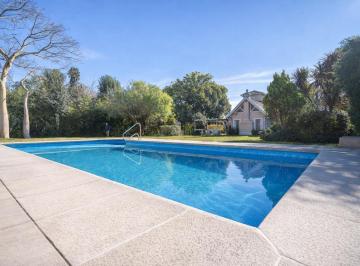 Casa · 150m² · 4 Ambientes · 4 Cocheras · Casa en Venta en Villa de Mayo