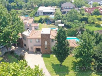 Casa · 228m² · 5 Ambientes · 6 Cocheras · Venta Casa - Barrio Privado Sausalito / Pilar - Oportunidad