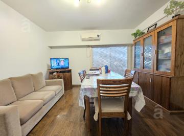 Departamento · 65m² · 4 Ambientes · Departamento en Venta Envilla Ballester - Cuatro Ambientes - Apto Profesional.
