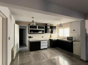 Casa · 144m² · 1 Cochera · Casa en Venta - Constucción y Materiales de Primera