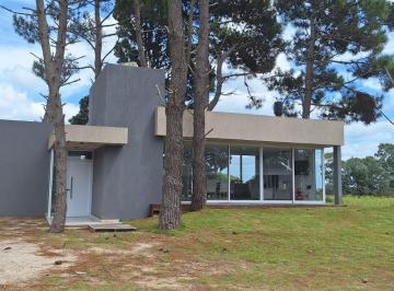 Casa · 130m² · 4 Ambientes · Casa en Venta