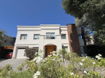 Casa · 400m² · 7 Ambientes · 3 Cocheras · Casa - Fincas de Iraola I