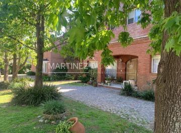 Casa · 246m² · 5 Ambientes · 3 Cocheras · Casa en Venta en Haras El Establo, Pilar, G. B. a. Zona Norte