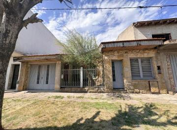 Casa de 4 ambientes, La Plata · Casa en Venta - 27 E/ 76 y 77, La Plata