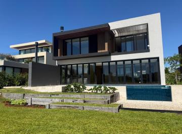 Casa · 908m² · 7 Ambientes · 4 Cocheras · Casa 7 Ambientes, Barrio El Yacht, Nordelta, Tigre, a Estrenar.