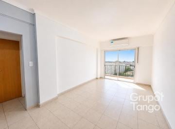 Departamento · 68m² · 3 Ambientes · Venta Departamento Tres Ambientes Frente Balcón Apto Crédito
