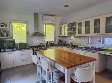Casa · 317m² · 6 Ambientes · 2 Cocheras · Casa en Venta en Haras El Establo, Pilar, G. B. a. Zona Norte