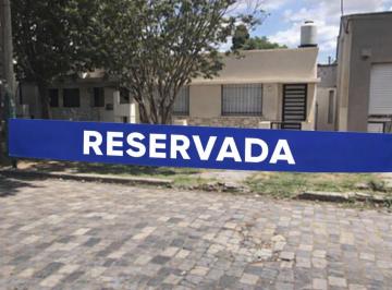 Casa · 60m² · 2 Ambientes · Casa con Terreno y Pileta en Banfield