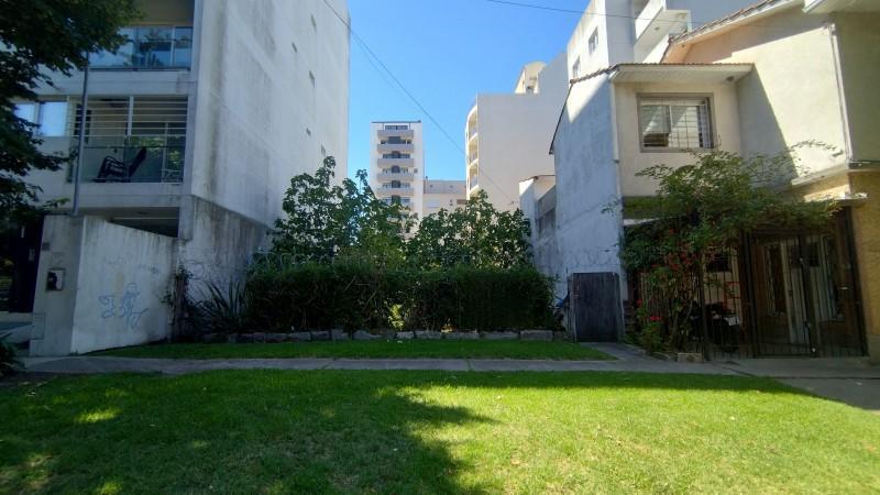 Terreno 318m² en barrio San Carlos — zonificación R3 para desarrollo residencial