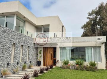 Casa · 265m² · 6 Ambientes · 2 Cocheras · Venta Casa Costa Esmeralda