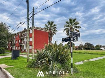 Departamento · 54m² · 3 Ambientes · Dpto 3 Amb. en Planta Baja con Vista Al Parque. Zona Estrada.