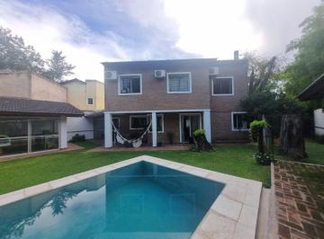 Casa de 4 ambientes, Córdoba · Venta Casa en Housing 3 Dorm 2 Baños Pileta Villa Quisquizacate