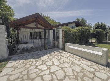 Casa de 3 ambientes, Ezeiza · Venta Casaquinta con 2 Dorm., 877 m² de Terreno en Barrio Parque El Trébol
