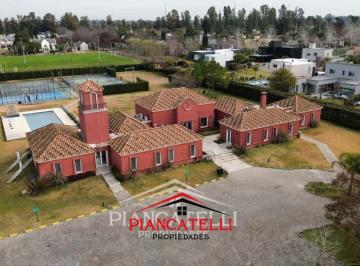 Terreno · 811m² · Lote en Venta en Weston, Barrio Privado