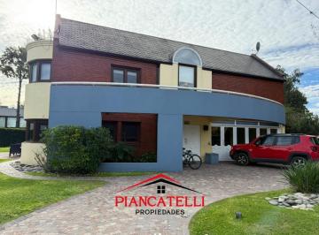 Casa · 358m² · 7 Ambientes · 3 Cocheras · Casa en Venta en Country Banco Provincia con 7 Ambientes